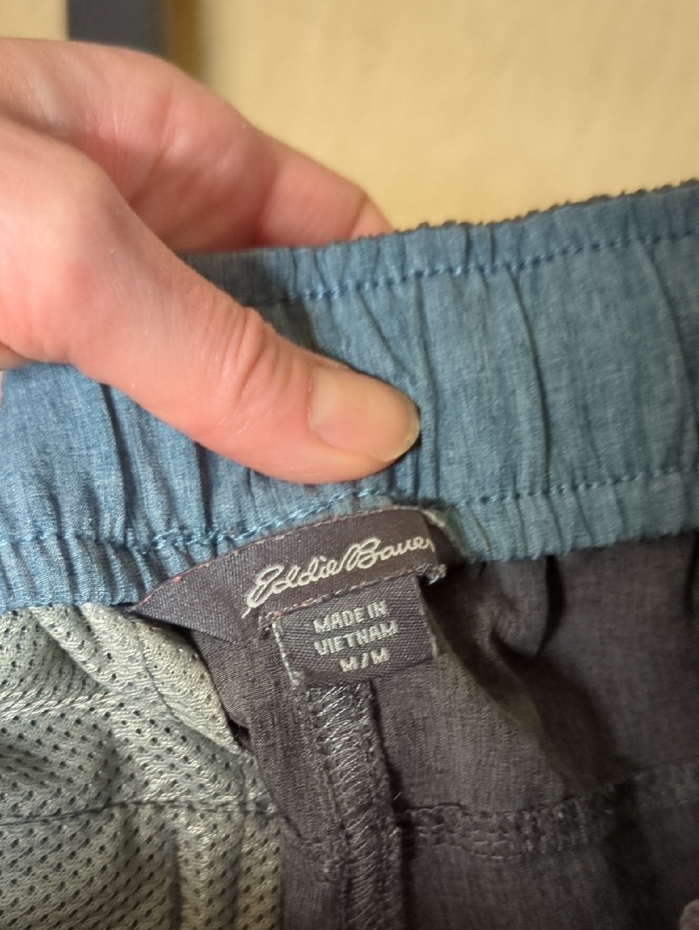 Eddie Bauer Gray Quick Dry Woven Shorts - Picture 3 of 4